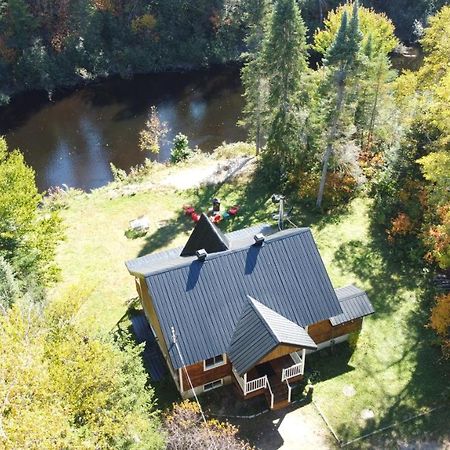 Chalet Riviere - Bord De Riviere - Romantique Saint-Alexis-des-Monts Zewnętrze zdjęcie